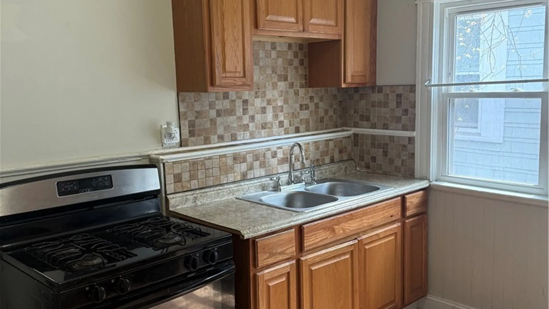 Property at 238 Oxford Avenue, Buffalo, NY 14209 2