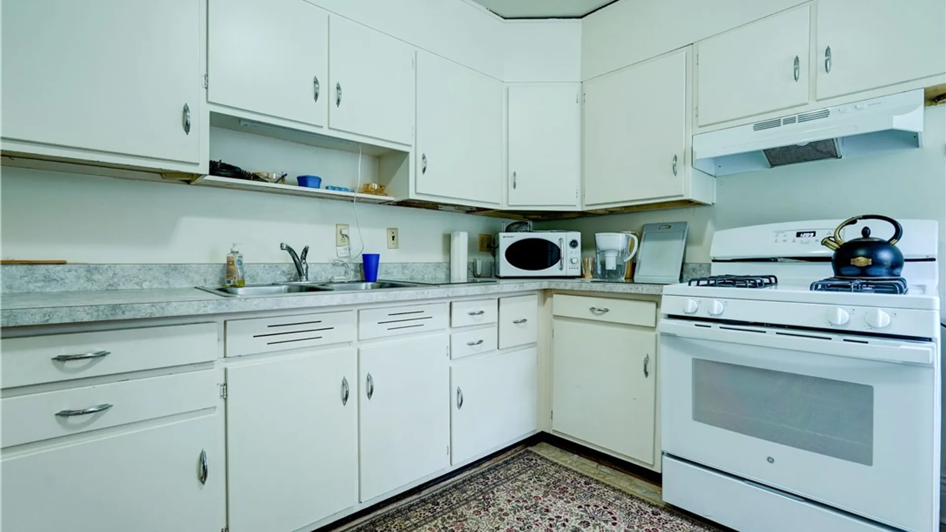 Property at 28 Rundel Park, Rochester, NY 14607 23