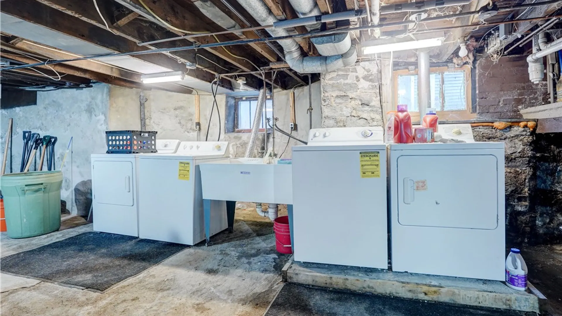 Property at 28 Rundel Park, Rochester, NY 14607 34