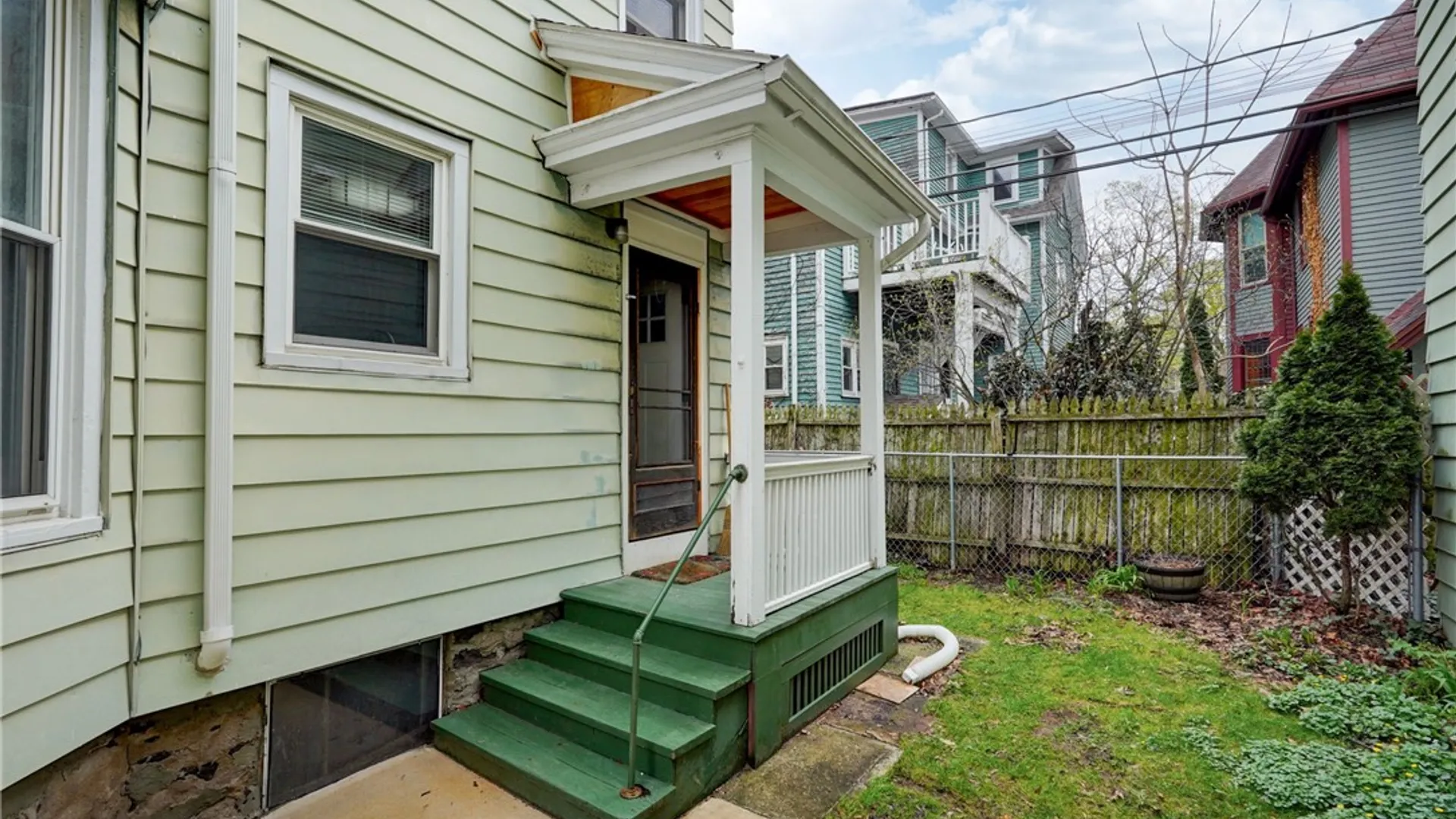 Property at 28 Rundel Park, Rochester, NY 14607 4