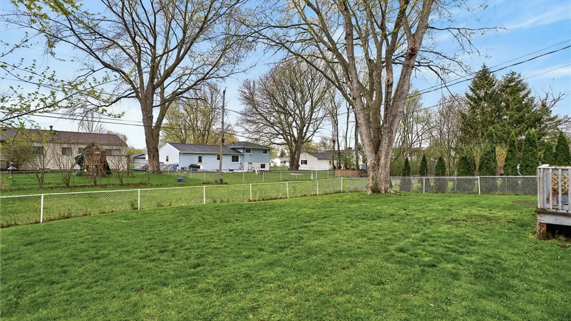 Property at 110 Colonnade Drive, Henrietta, NY 14623 32