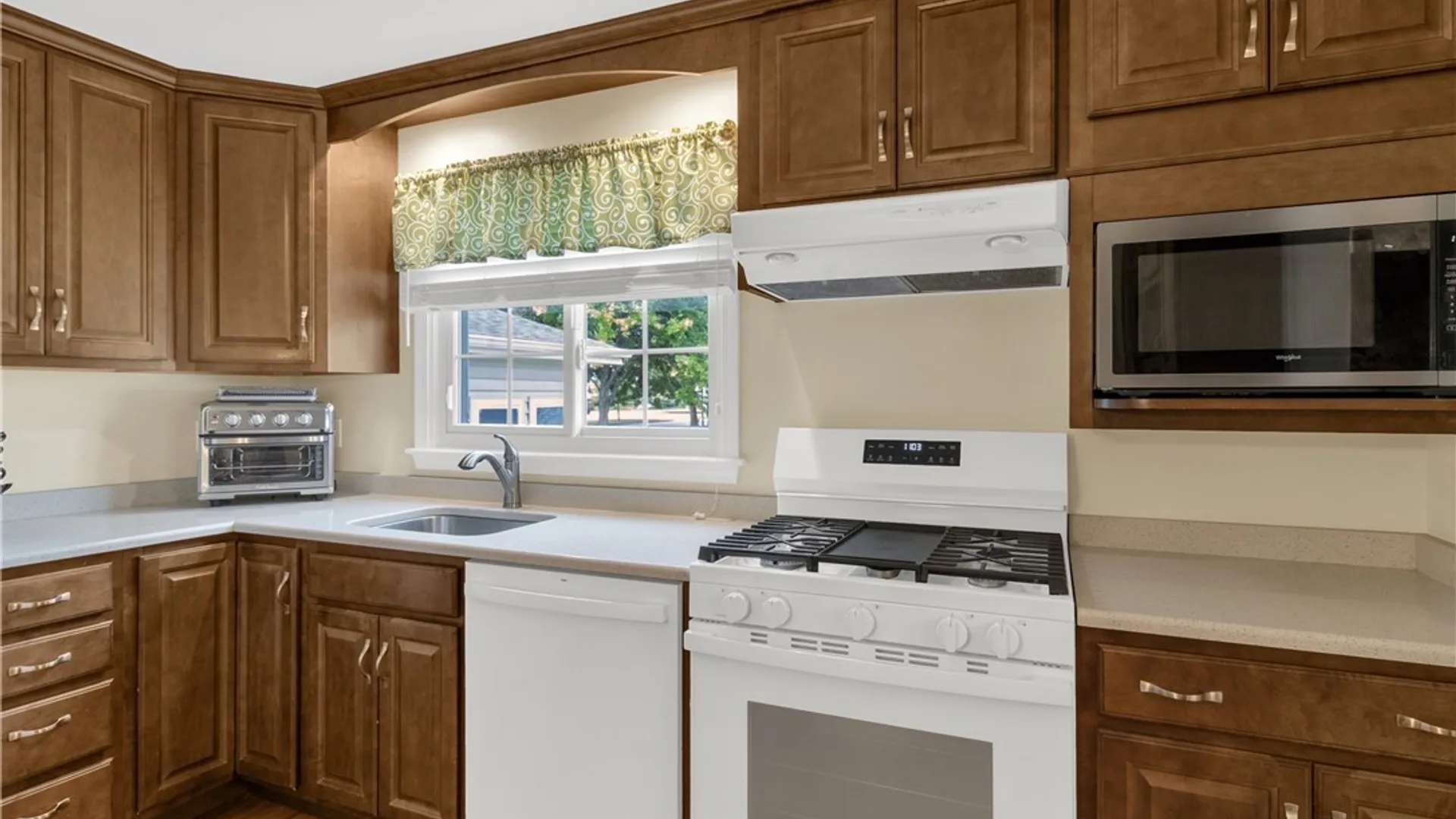 Property at 56 LaBelle Terrace, Amherst, NY 14228 13