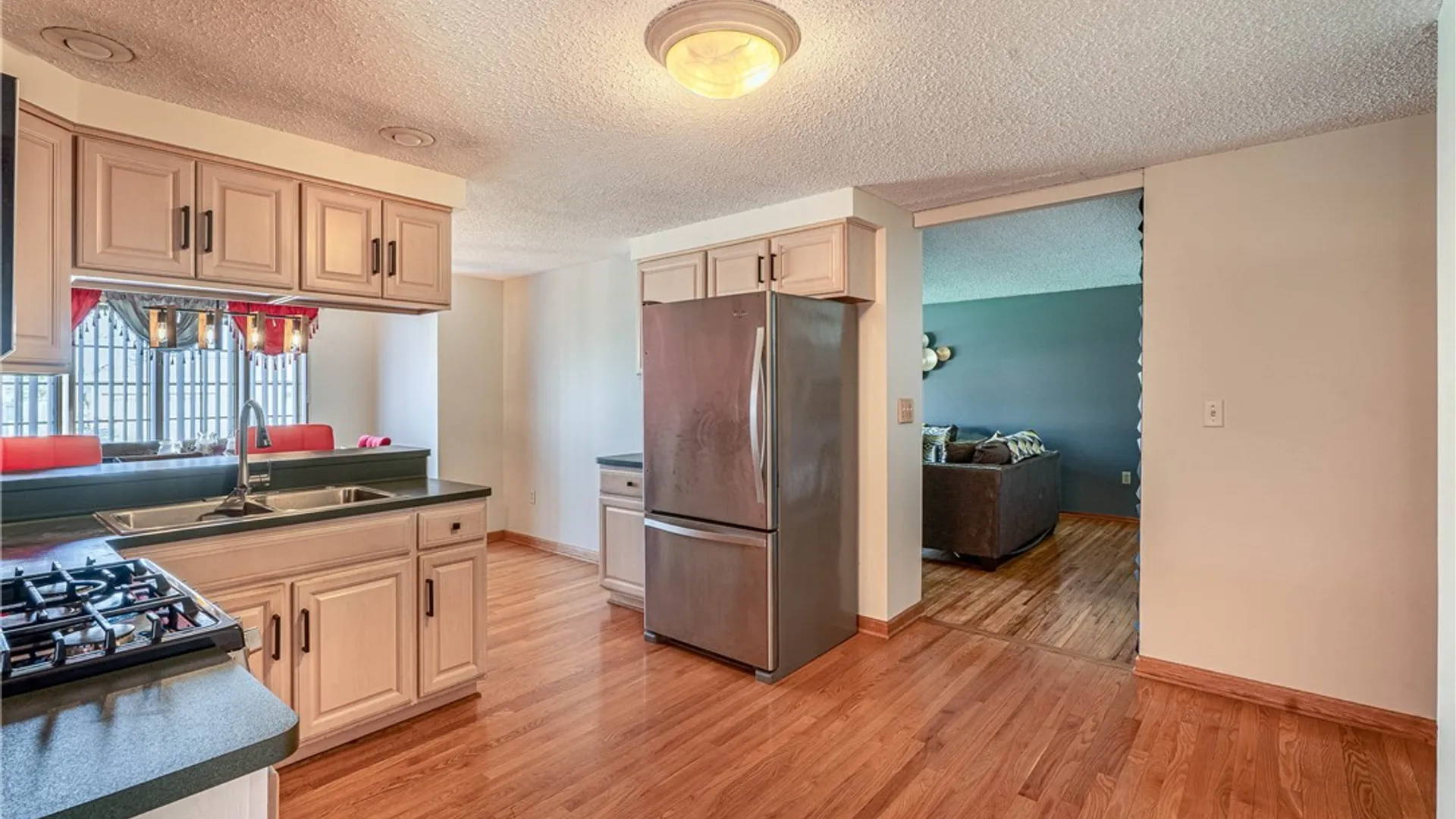 Property at 21 Grand Prix Drive, Cheektowaga, NY 14227 8