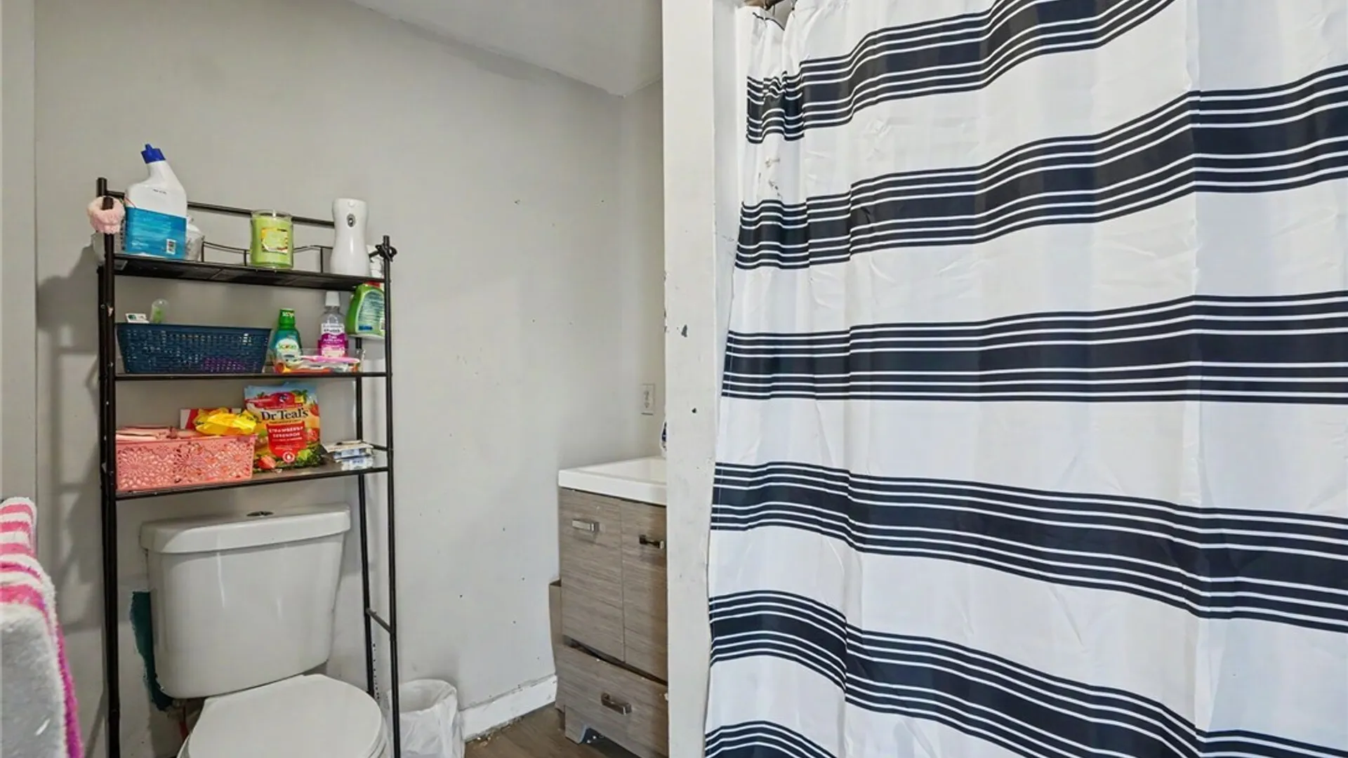 Property at 133 Hawley Street, Lockport City, NY 14094 40