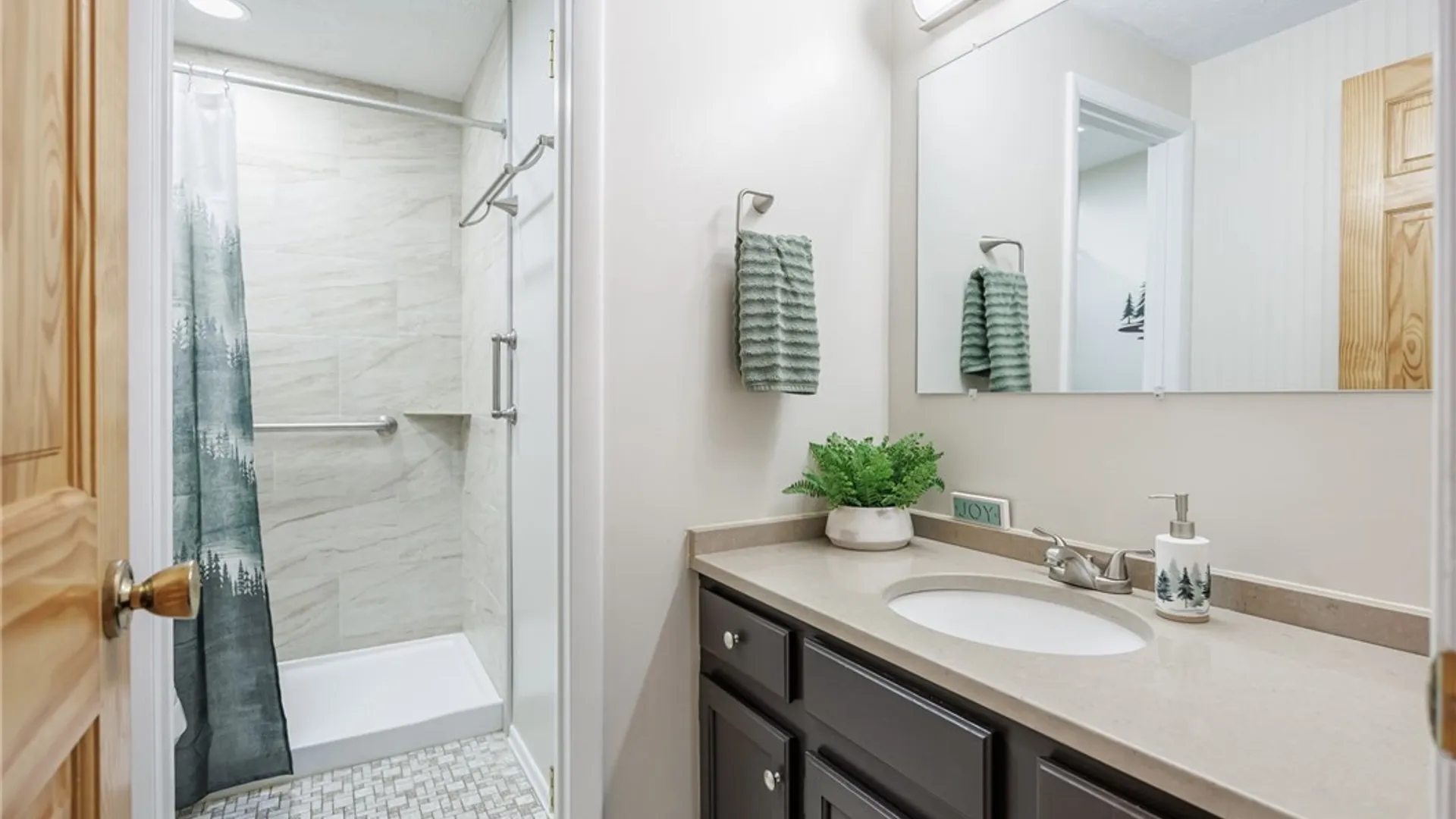 Property at 7 Pickett Lane, Parma, NY 14468 12