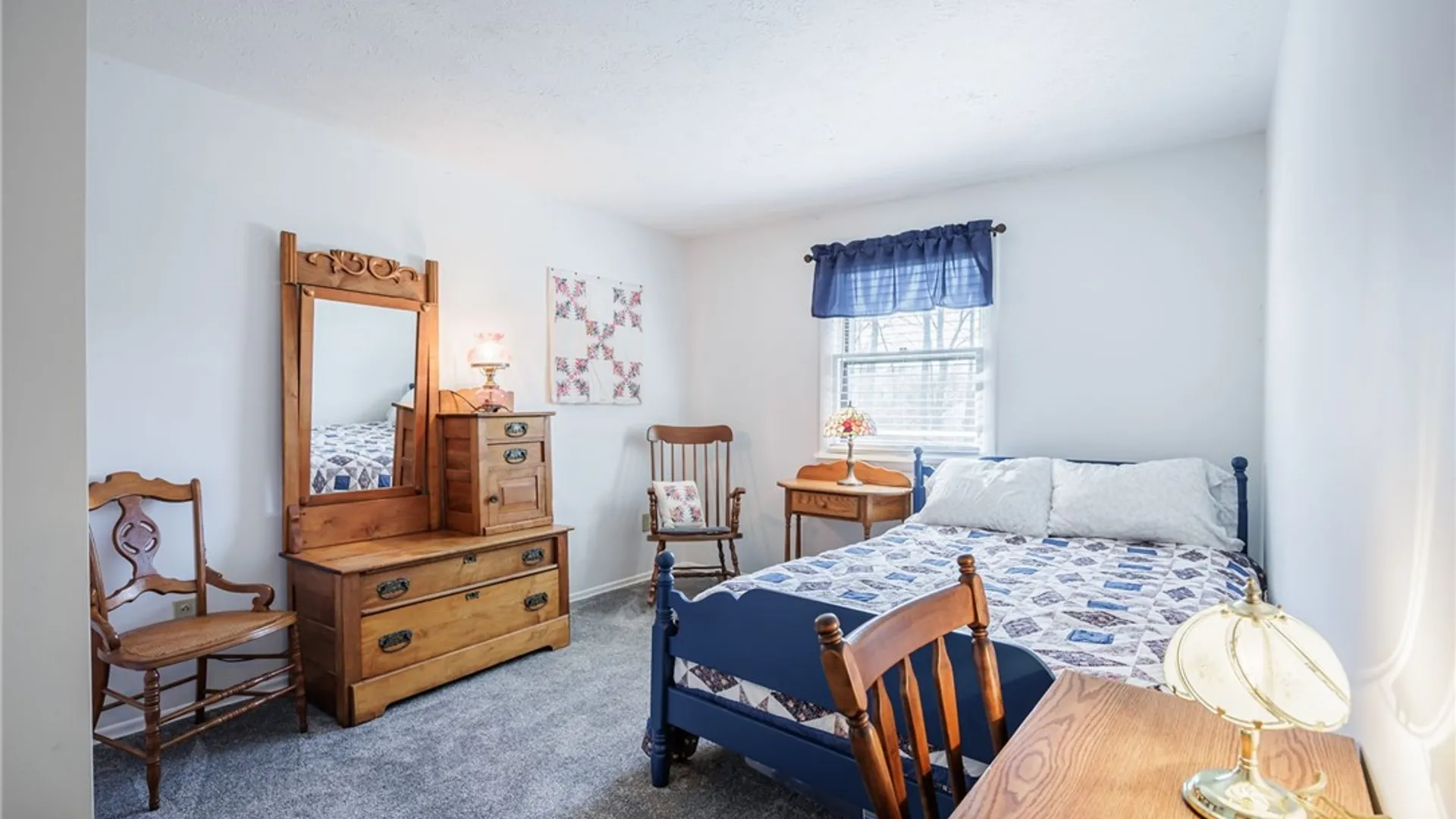 Property at 7 Pickett Lane, Parma, NY 14468 14