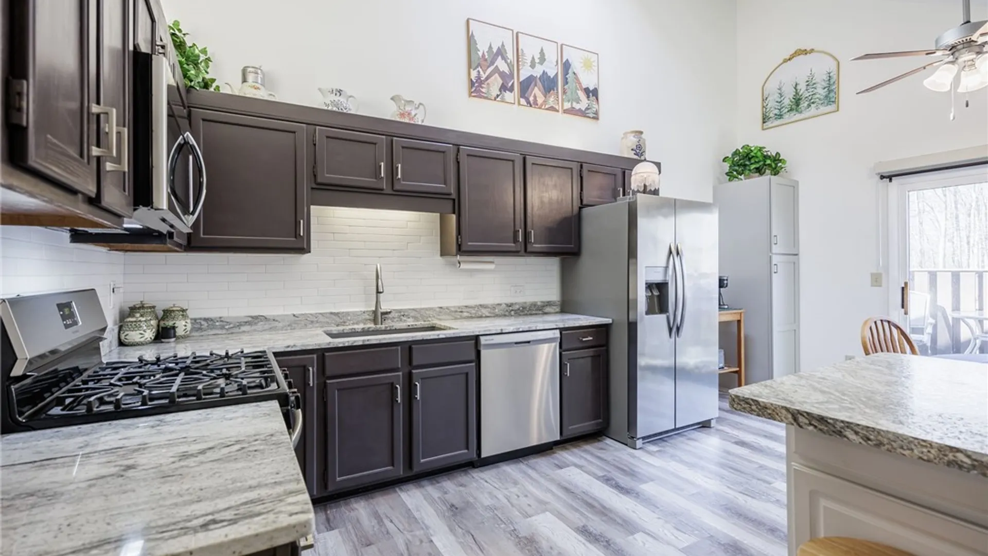 Property at 7 Pickett Lane, Parma, NY 14468 2