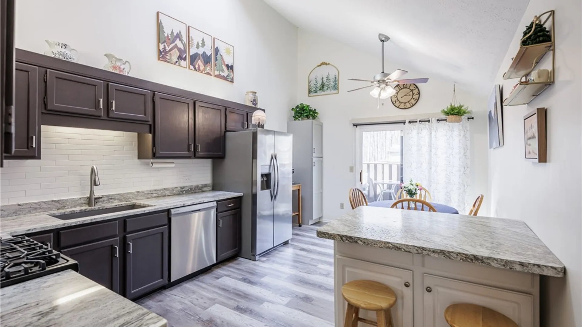 Property at 7 Pickett Lane, Parma, NY 14468 5