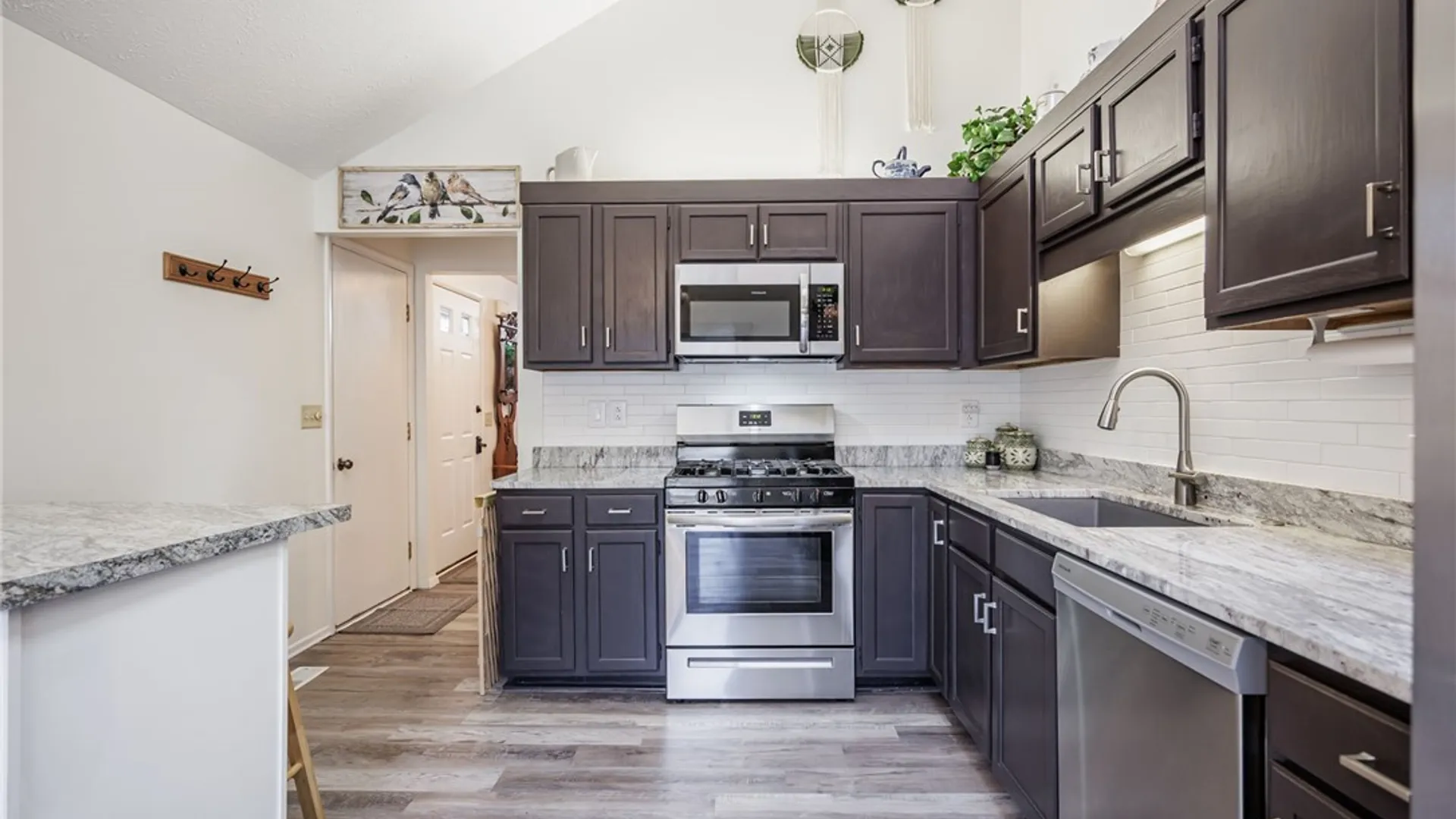 Property at 7 Pickett Lane, Parma, NY 14468 6