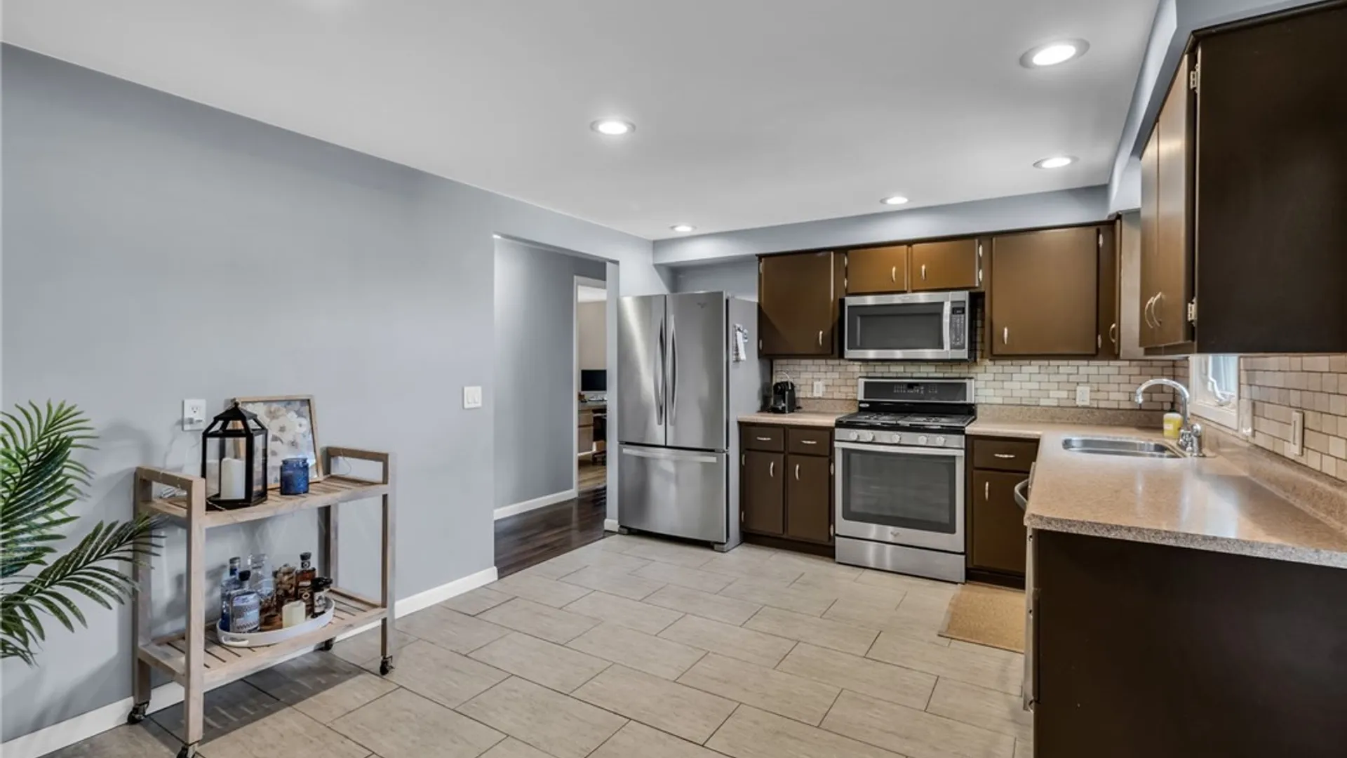 Property at 67 Transit Hill Drive, Cheektowaga, NY 14043 3