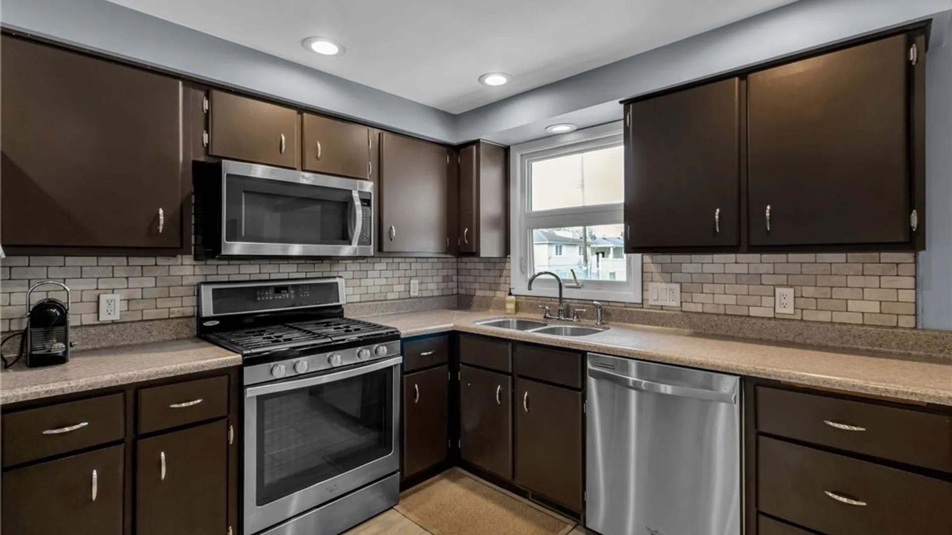 Property at 67 Transit Hill Drive, Cheektowaga, NY 14043 5