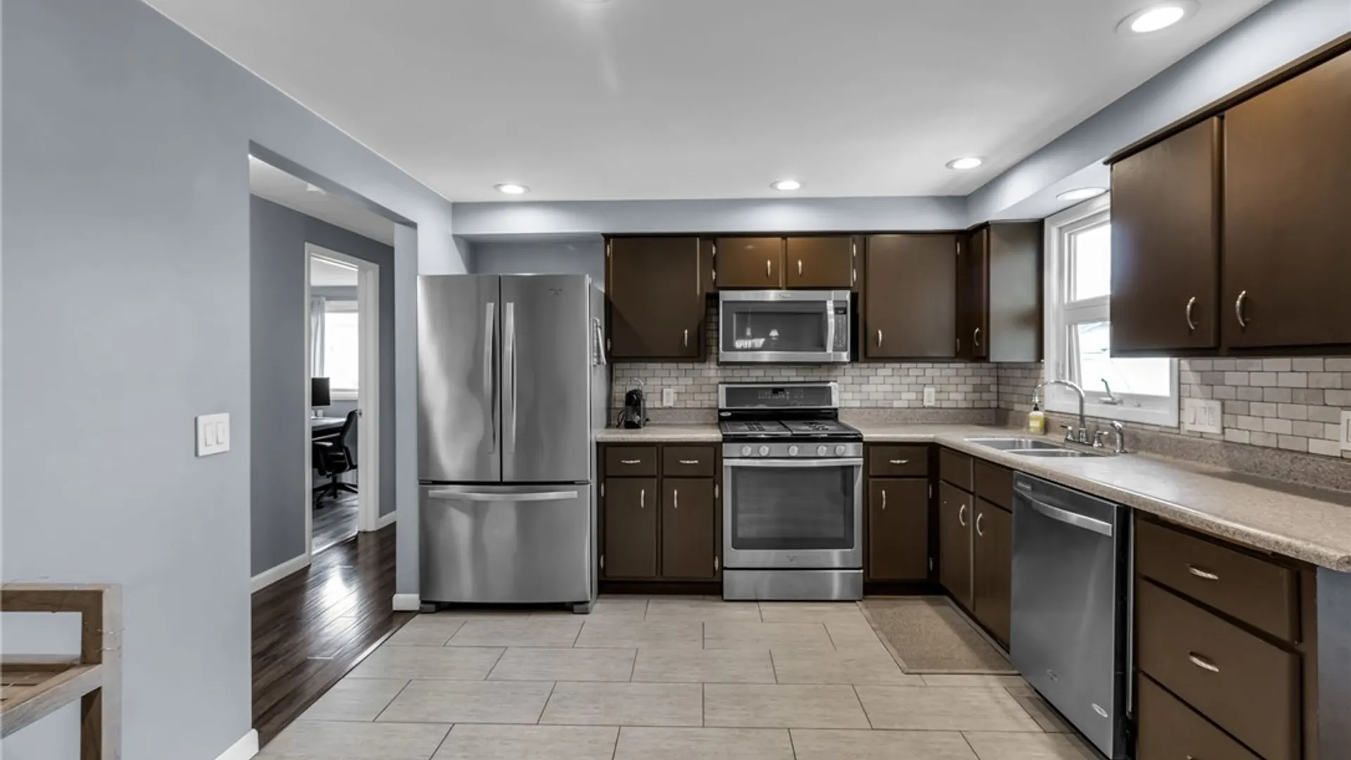 Property at 67 Transit Hill Drive, Cheektowaga, NY 14043 6