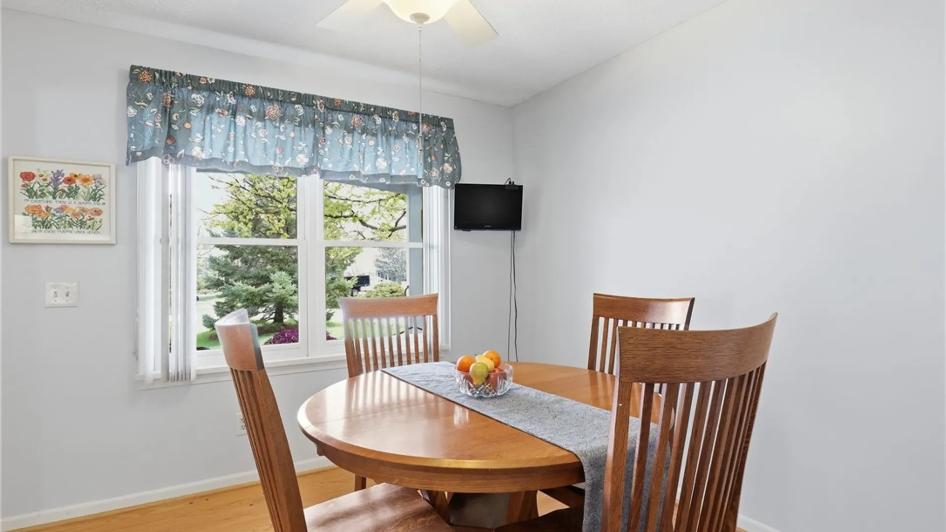 Property at 52 Stonington Drive, Pittsford, NY 14534 15