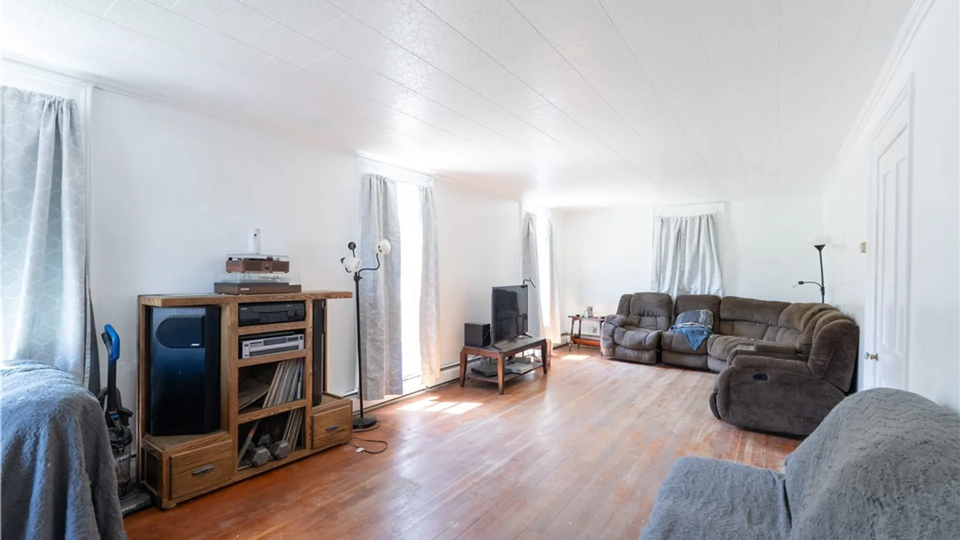 Property at 6 Pine Street, Perry, NY 14530 14