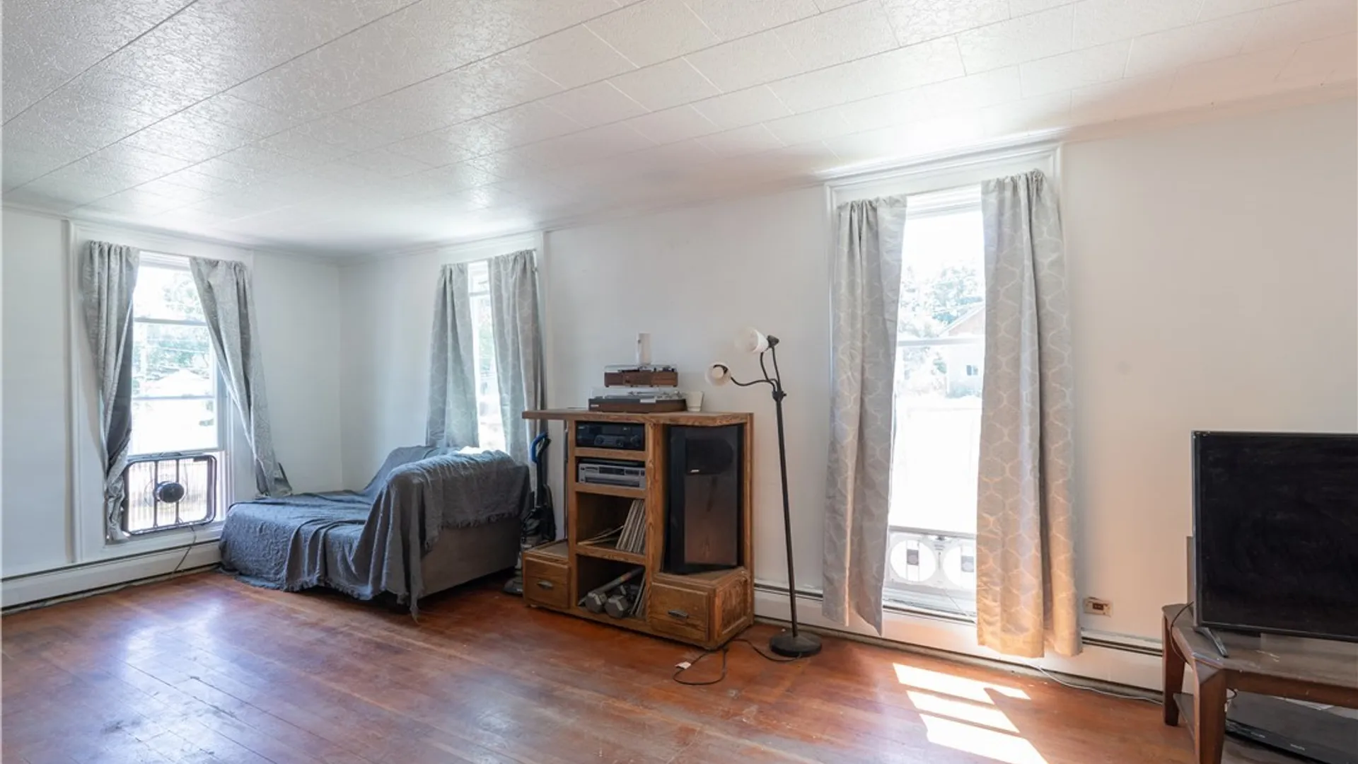 Property at 6 Pine Street, Perry, NY 14530 16