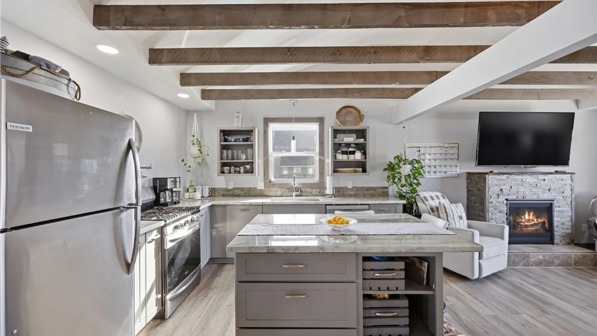 Property at 879 Triangle Drive, Hanover, NY 14081 13