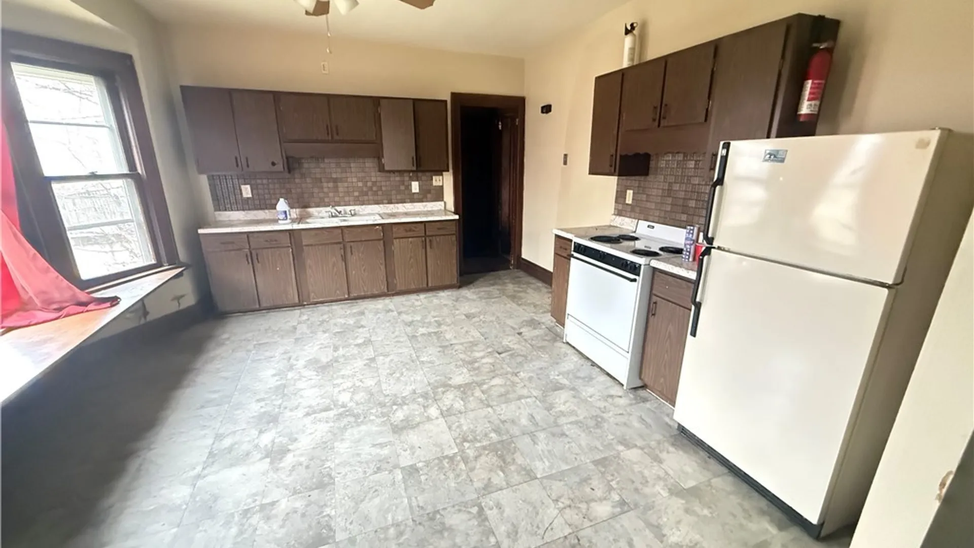 Property at 368 Spruce Avenue, Niagara Falls, NY 14301 8