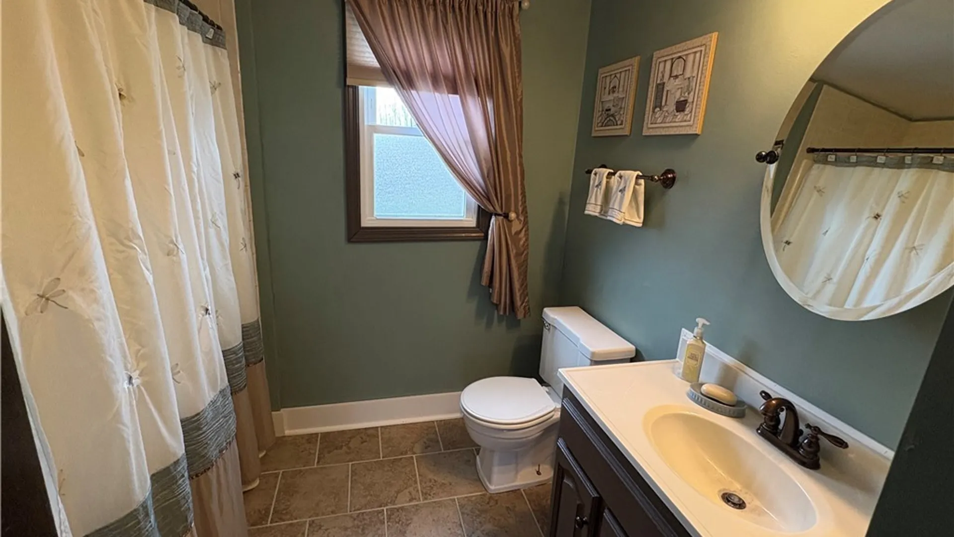 Property at 121 Northridge Drive, West Seneca, NY 14224 18