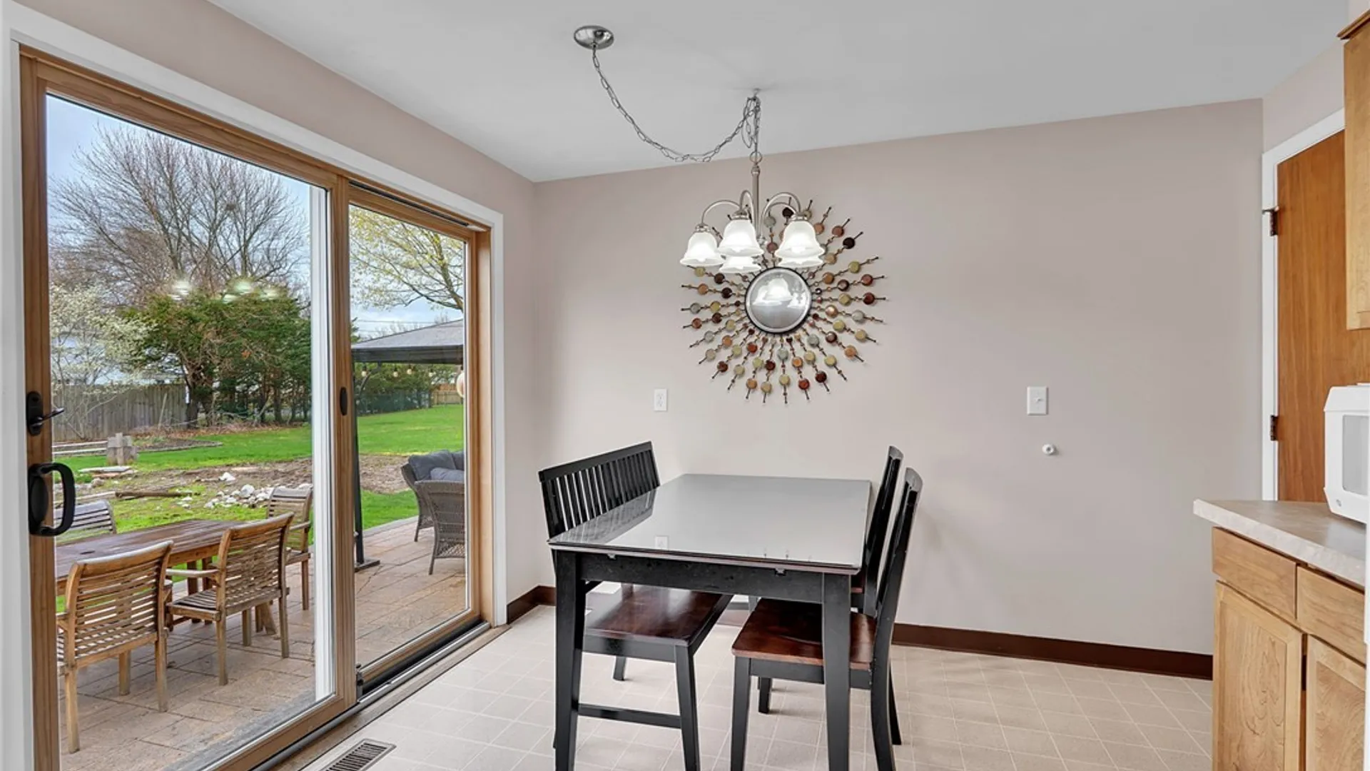 Property at 17 Fox Chapel Court, Amherst, NY 14221 11