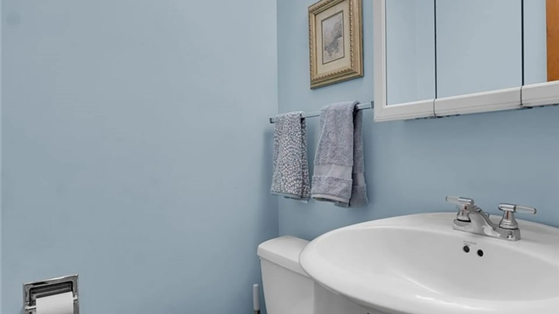 Property at 17 Fox Chapel Court, Amherst, NY 14221 15