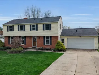 Property at 17 Fox Chapel Court, Amherst, NY 14221
