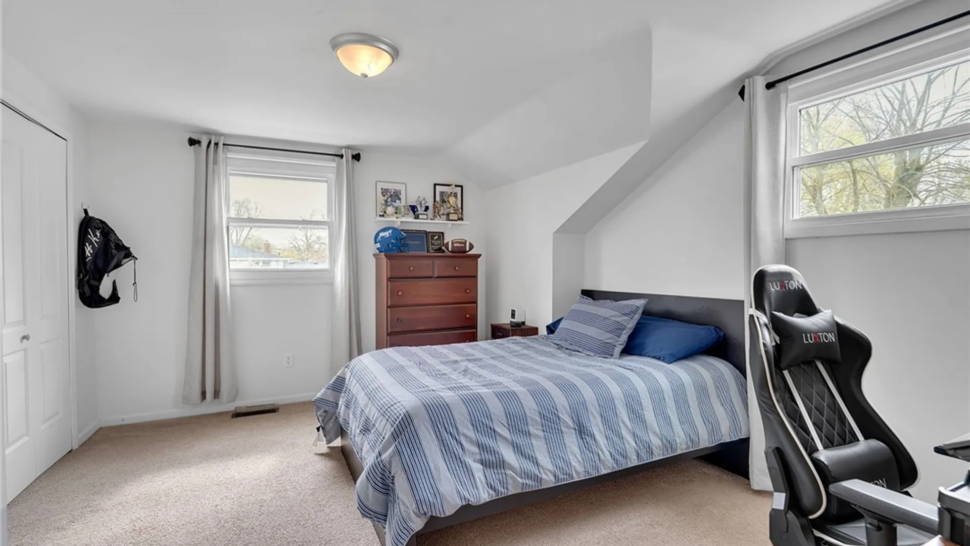 Property at 17 Fox Chapel Court, Amherst, NY 14221 25