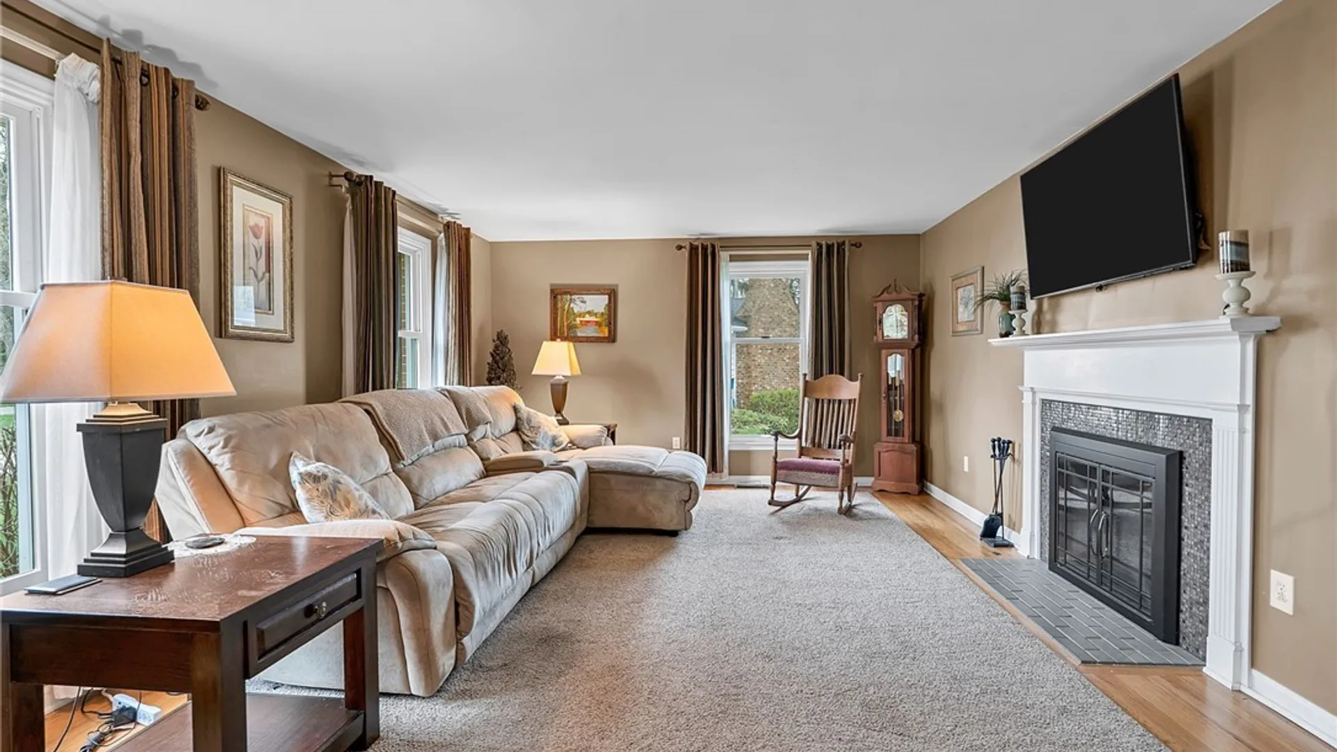 Property at 17 Fox Chapel Court, Amherst, NY 14221 3