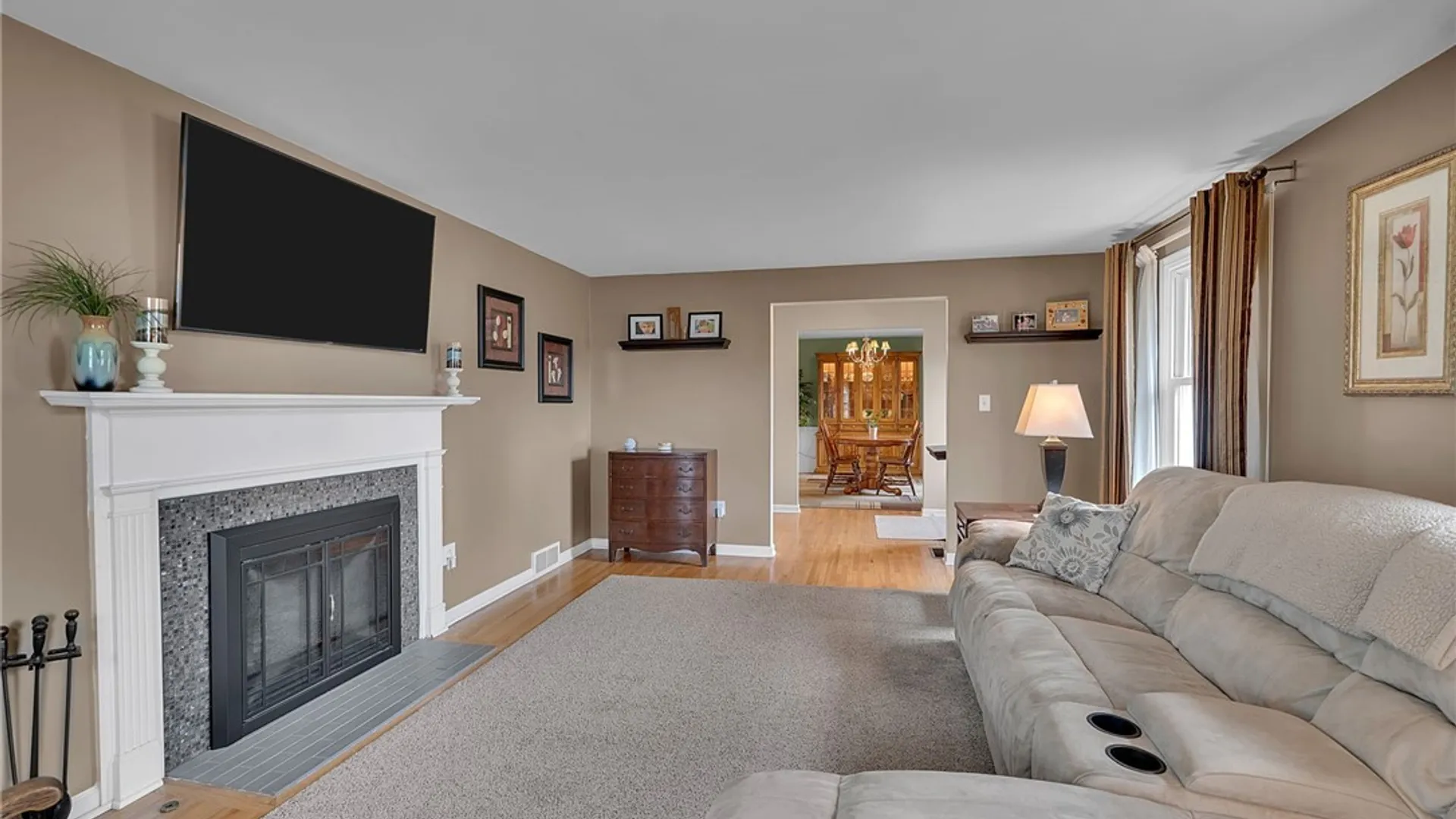 Property at 17 Fox Chapel Court, Amherst, NY 14221 4