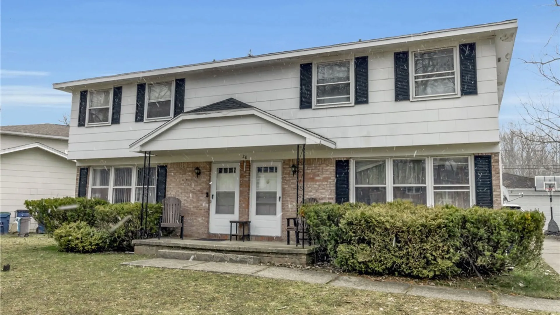 Property at 28 Fairgreen Drive, Amherst, NY 14228 2