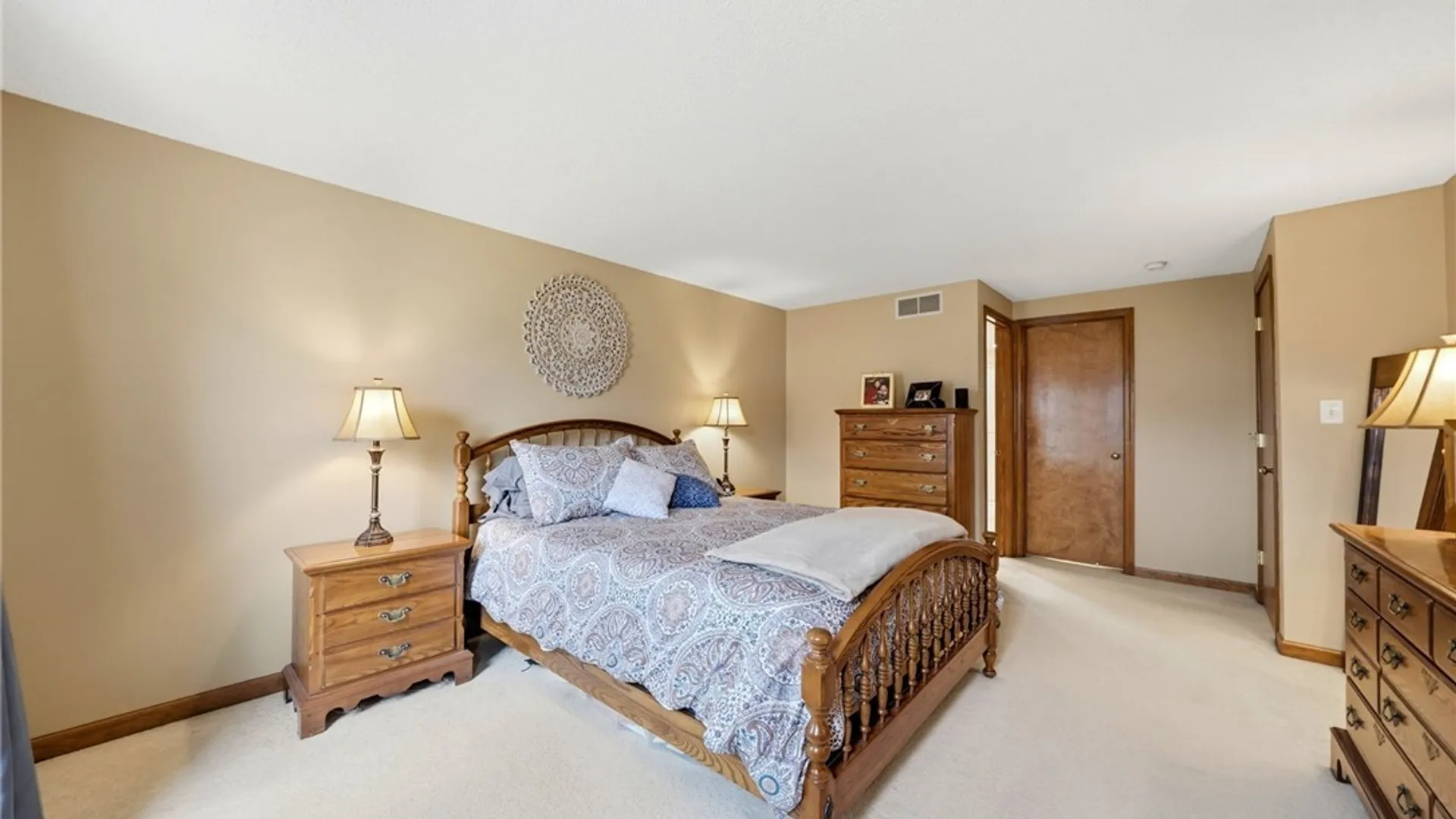 Property at 3460 Parkwood Common, Hamburg, NY 14075 24