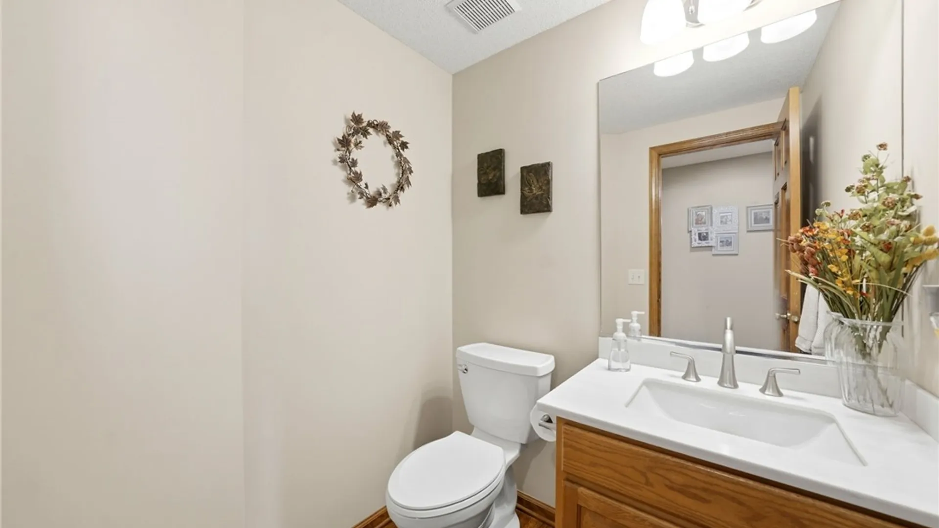 Property at 3460 Parkwood Common, Hamburg, NY 14075 30