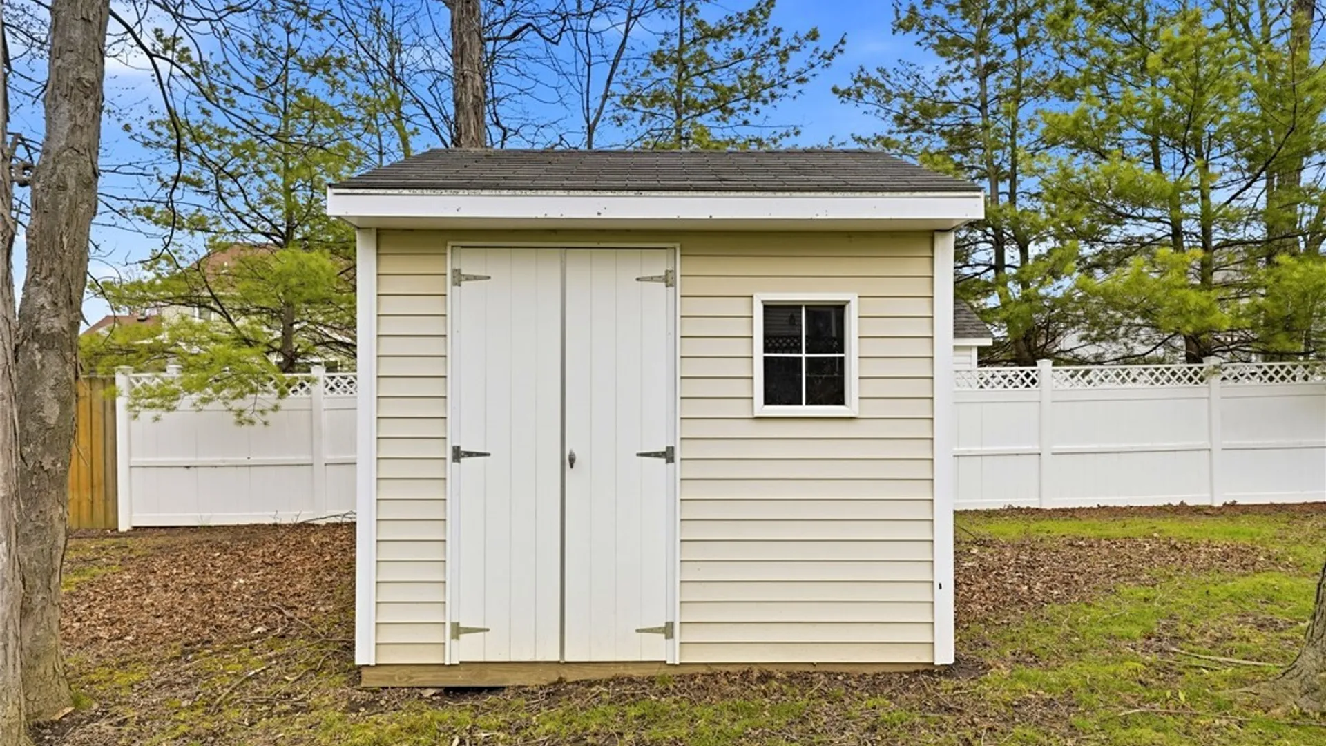 Property at 3460 Parkwood Common, Hamburg, NY 14075 42