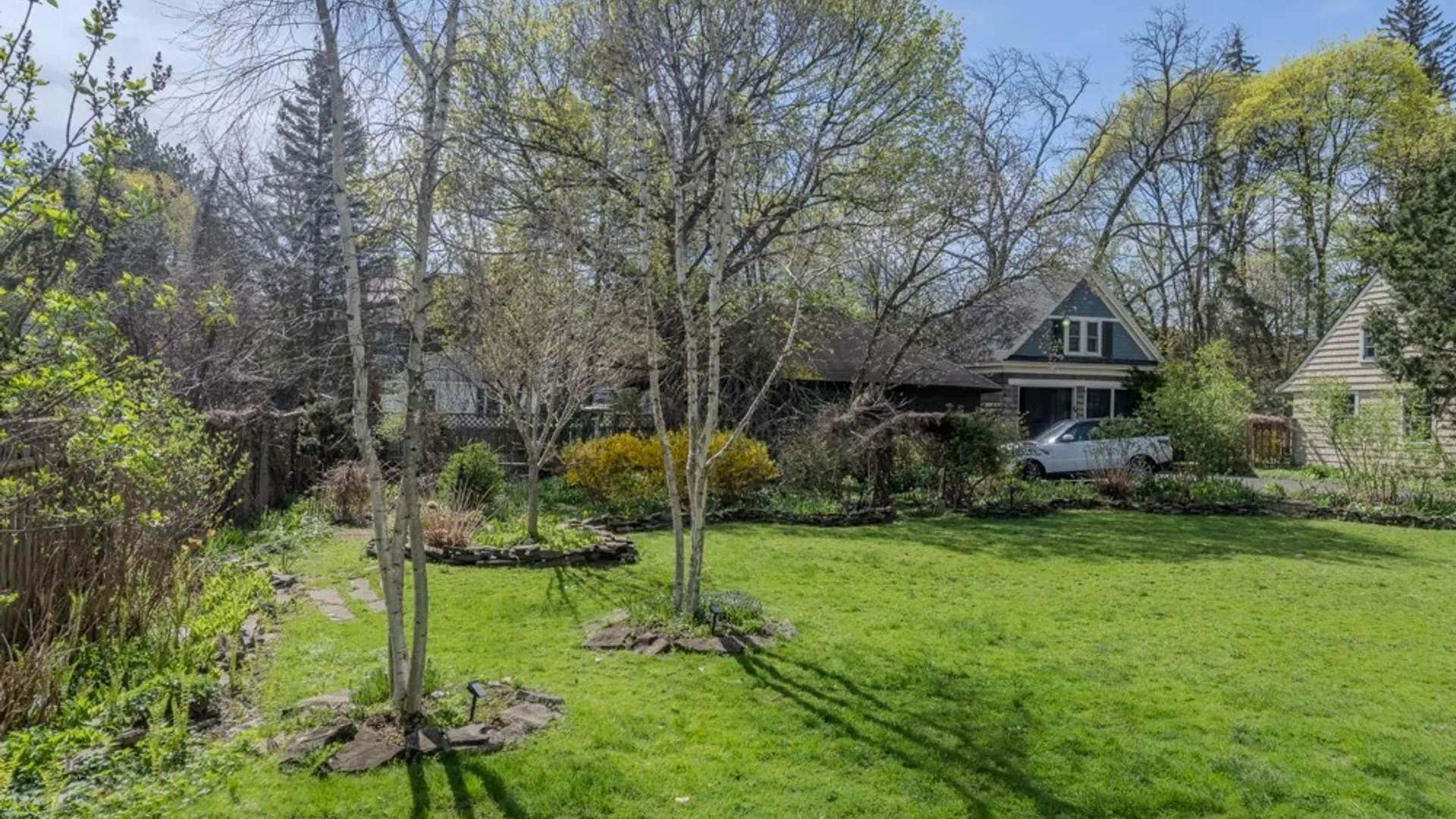 Property at 10 Brattle Road, Syracuse, NY 13203 7