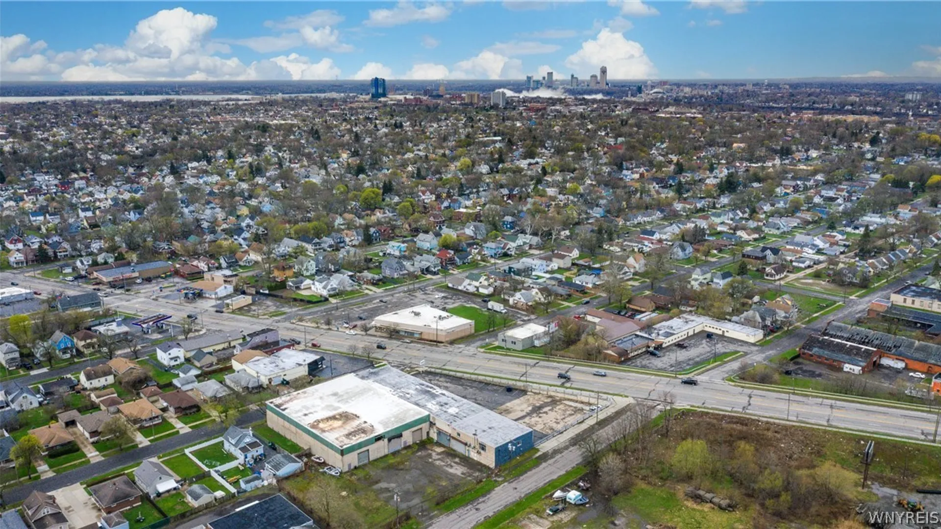 Property at 2425 Hyde Park Boulevard, Niagara Falls, NY 14305 17