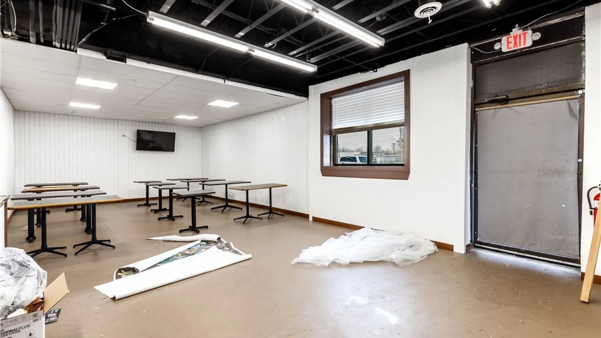 Property at 2425 Hyde Park Boulevard, Niagara Falls, NY 14305 24