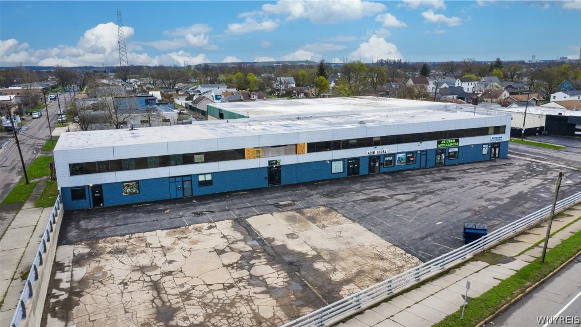 Property at 2425 Hyde Park Boulevard, Niagara Falls, NY 14305 3