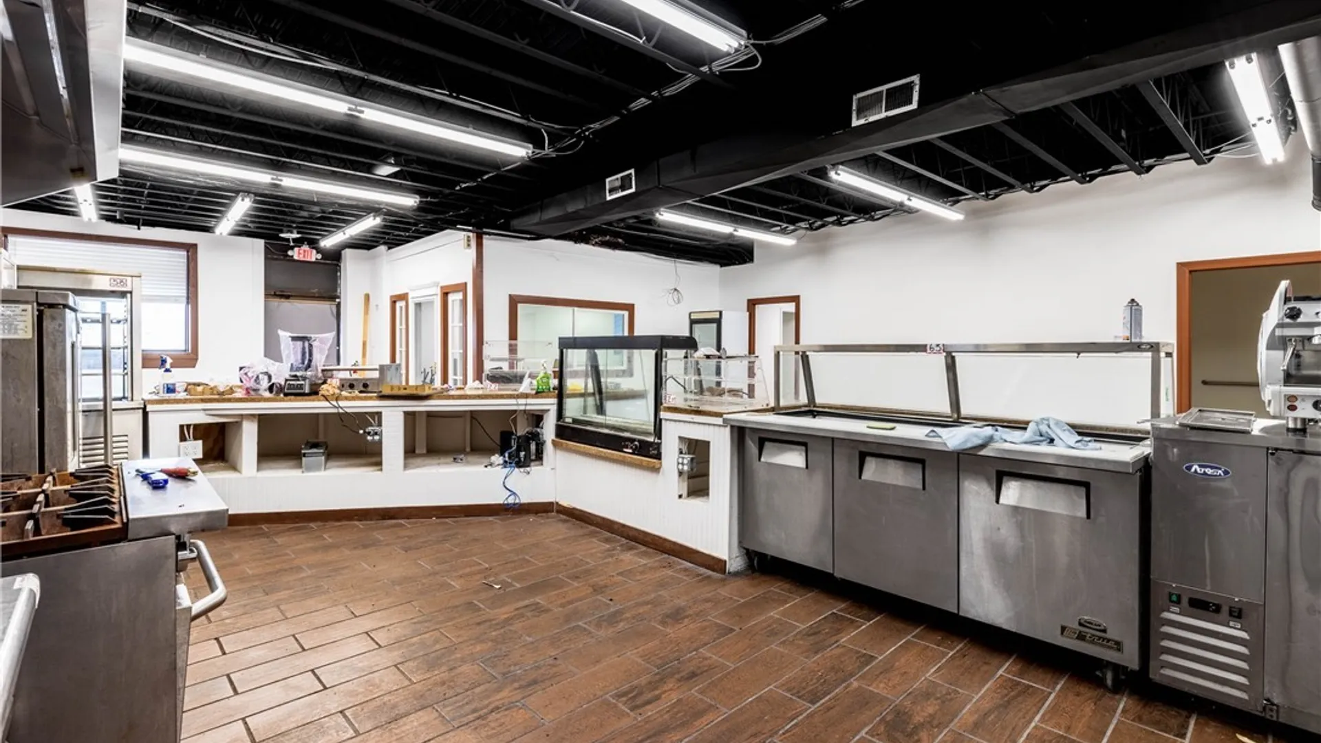 Property at 2425 Hyde Park Boulevard, Niagara Falls, NY 14305 32