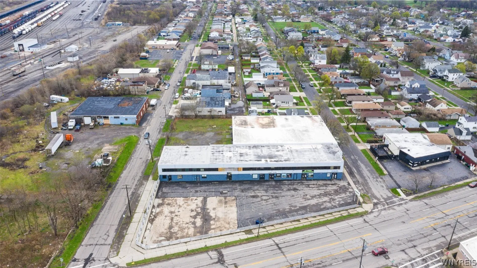 Property at 2425 Hyde Park Boulevard, Niagara Falls, NY 14305 5