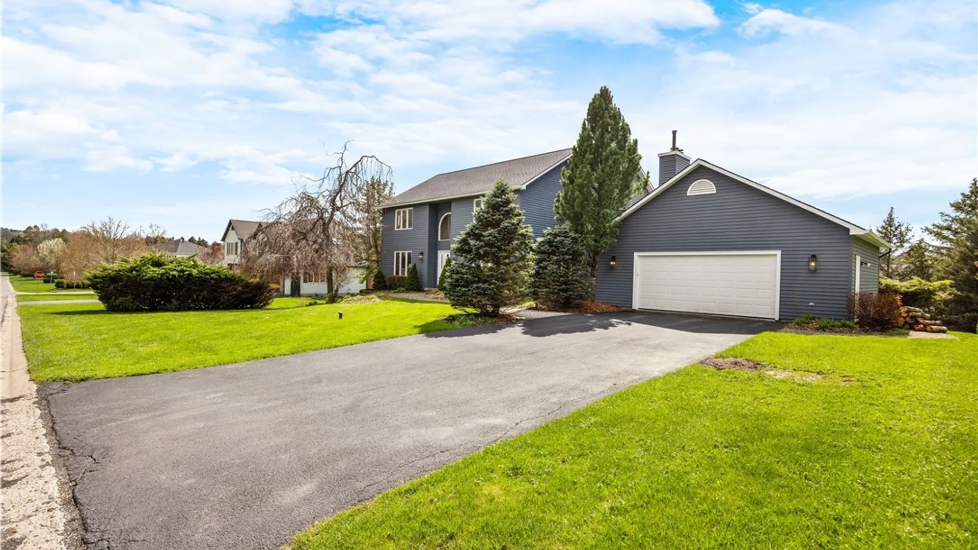 Property at 4520 Red Spruce Lane, Manlius, NY 13104 3