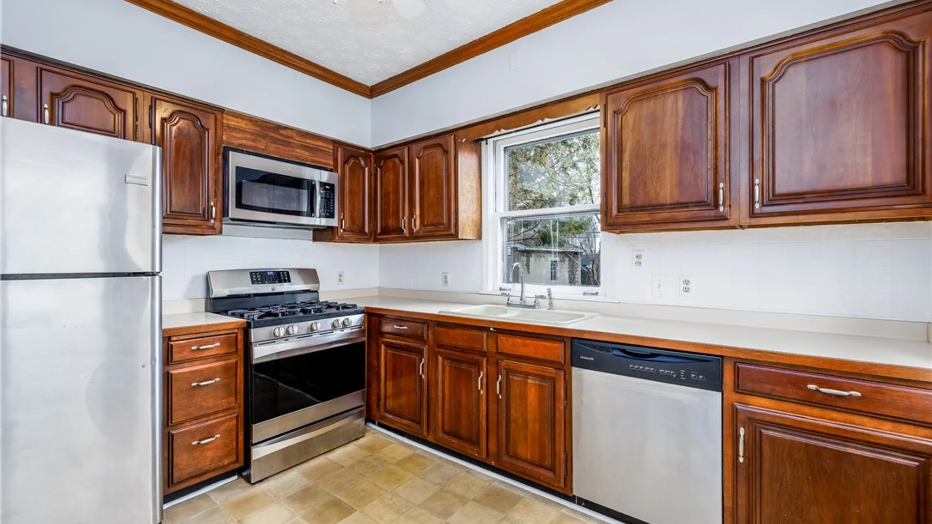 Property at 85 Culver Parkway, Irondequoit, NY 14609 23