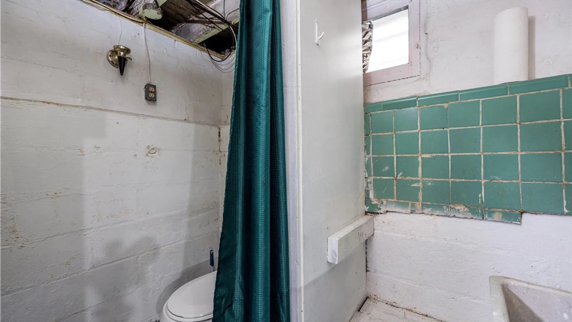 Property at 85 Culver Parkway, Irondequoit, NY 14609 39