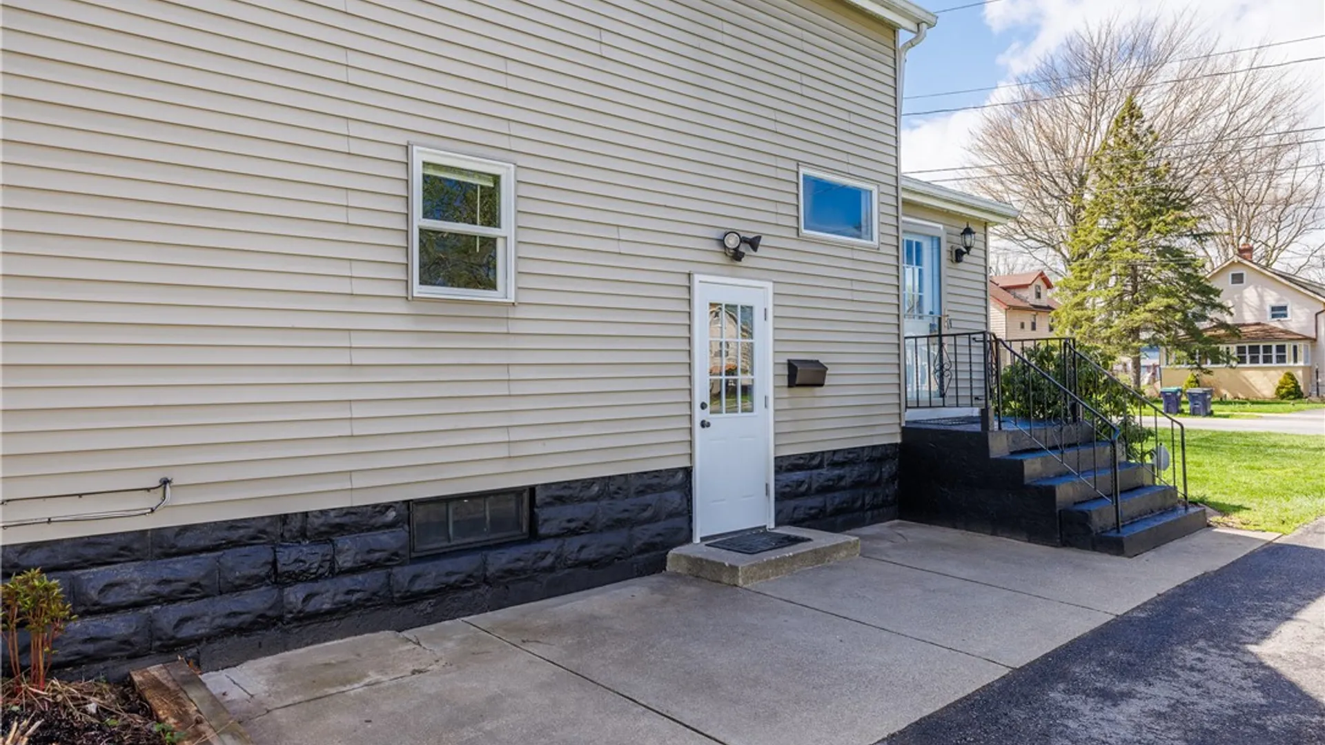 Property at 231 Hampton Boulevard, Greece, NY 14612 7