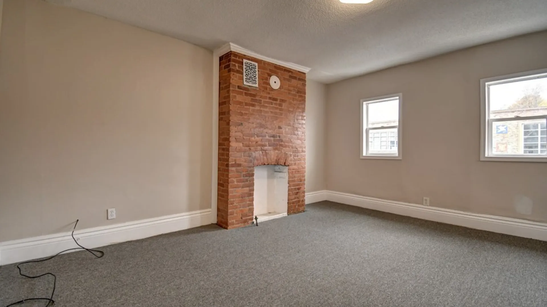 Property at 25 Bremen Street, Buffalo, NY 14213 8