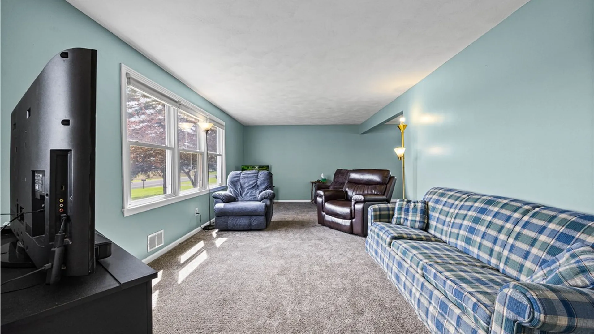 Property at 1318 State Road, Webster, NY 14580 7
