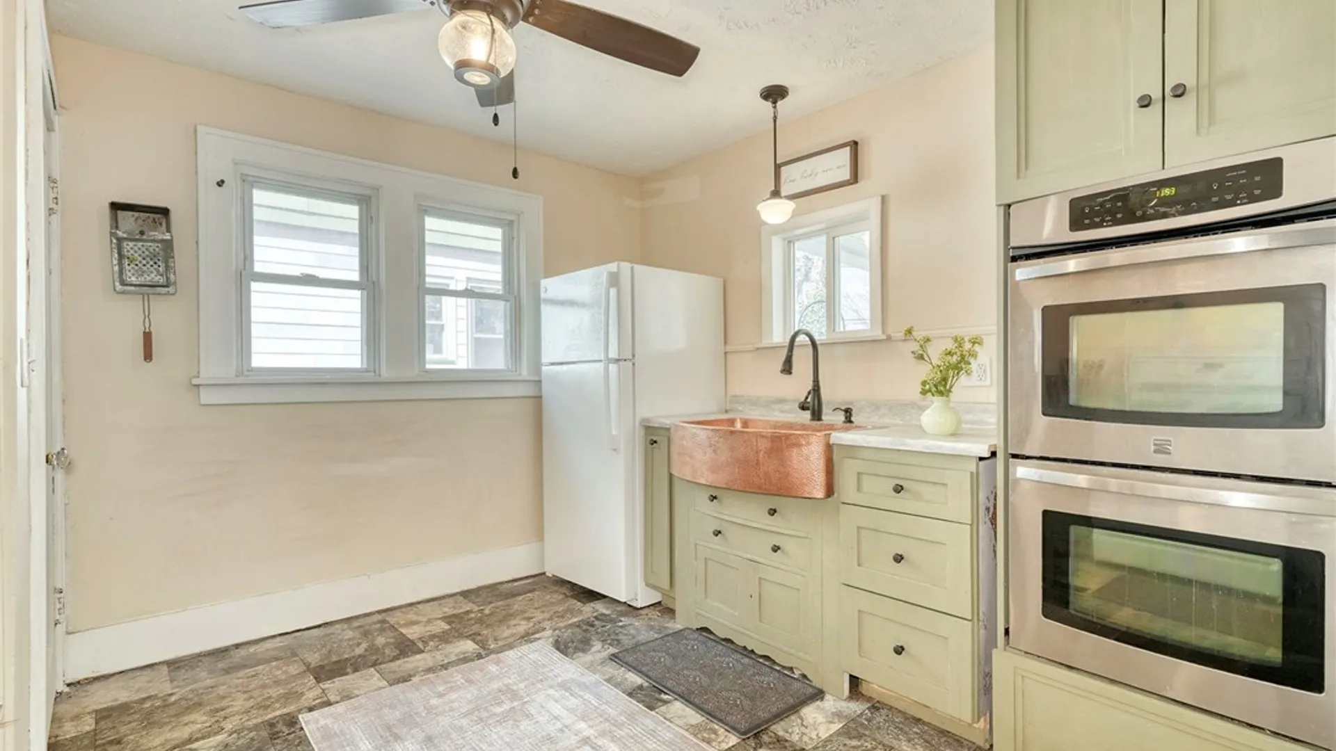 Property at 26 Knickerbocker Avenue, Rochester, NY 14615 18