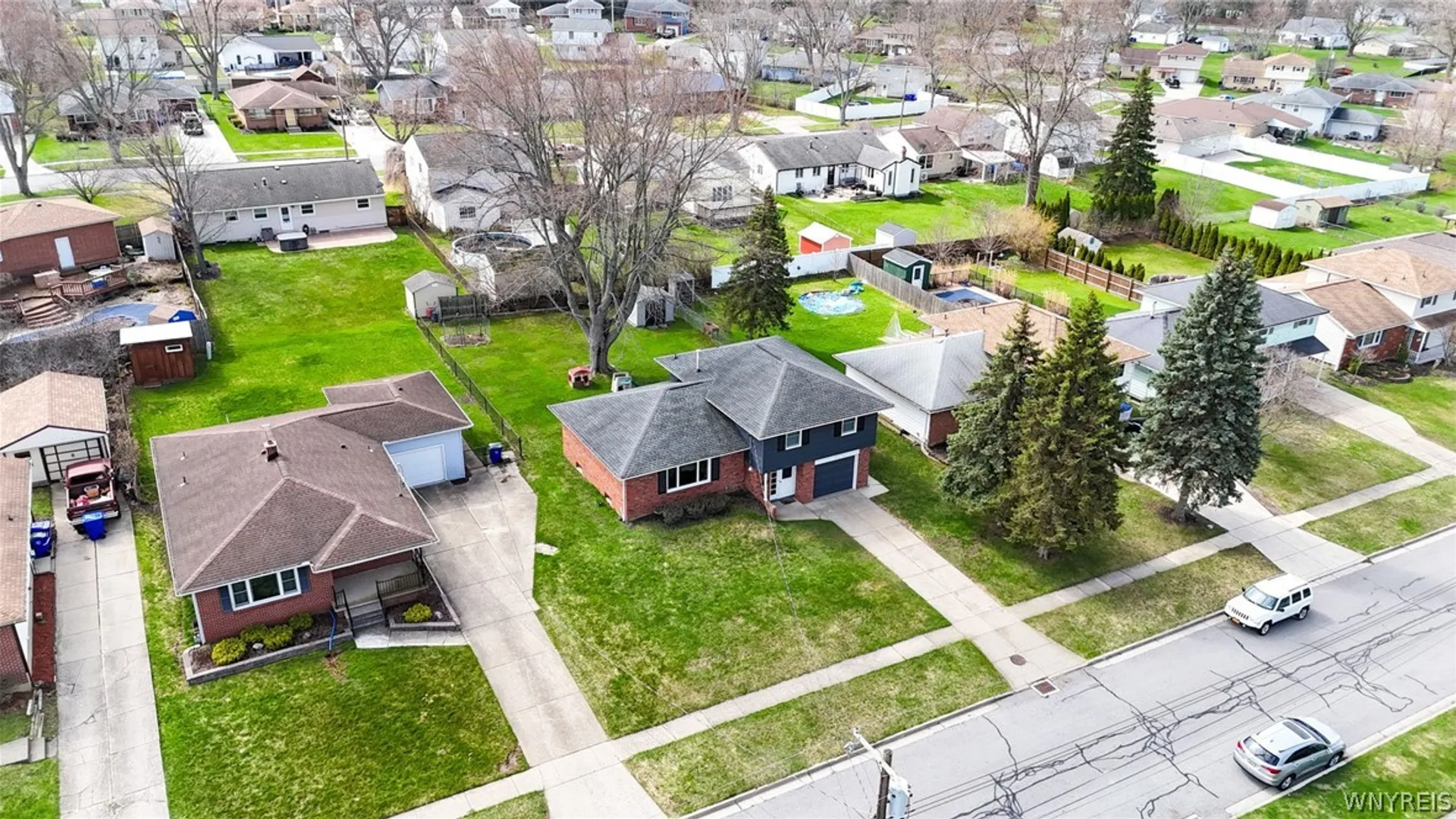 Property at 69 Laurelton Drive, West Seneca, NY 14224 3