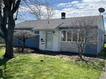 Property at 6721 Lindbergh Avenue, Niagara Falls, NY 14304