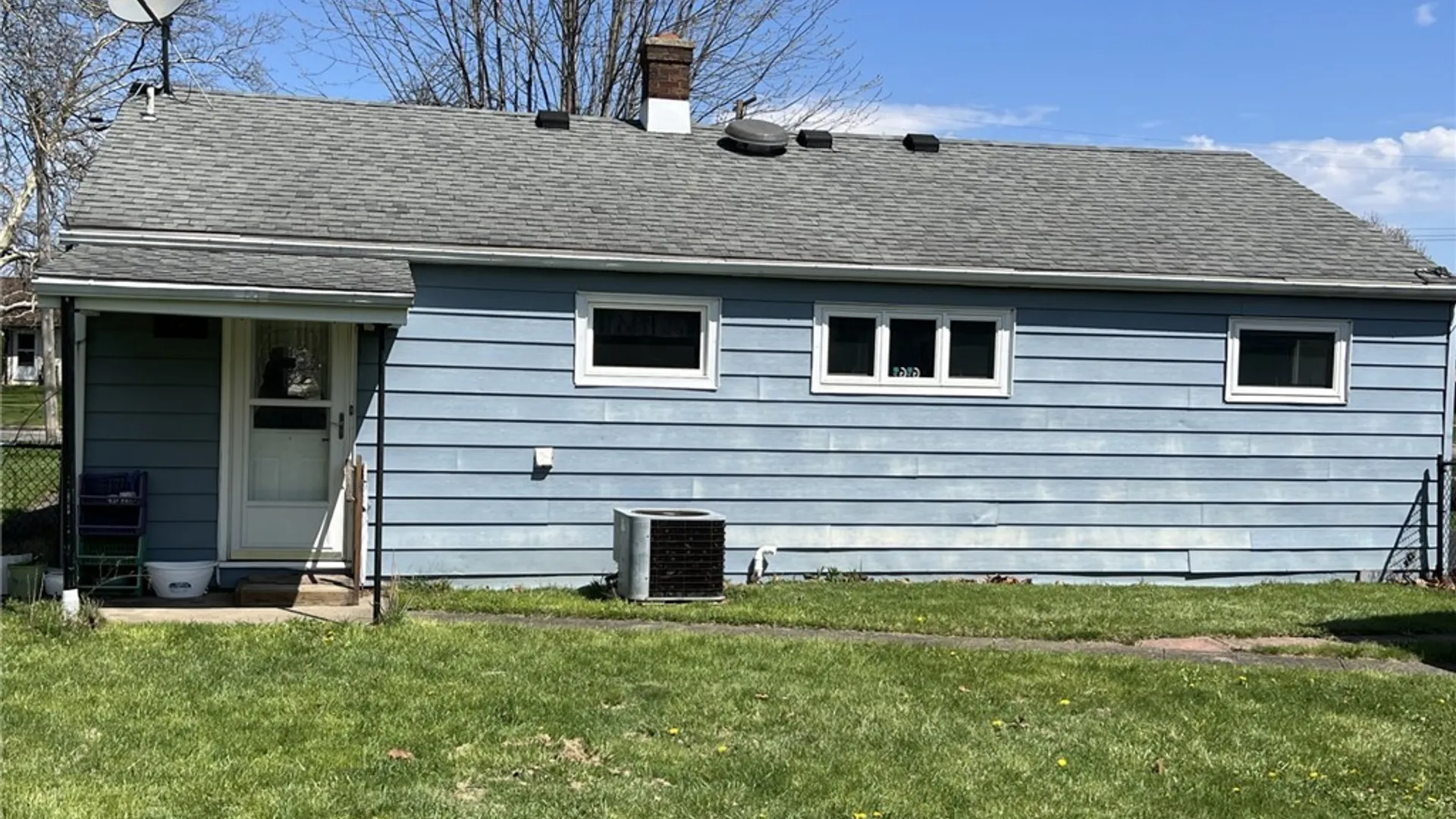 Property at 6721 Lindbergh Avenue, Niagara Falls, NY 14304 4