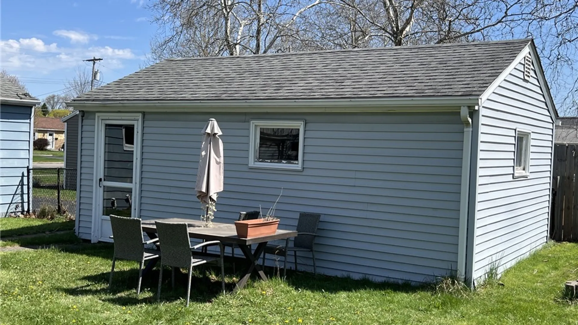 Property at 6721 Lindbergh Avenue, Niagara Falls, NY 14304 6