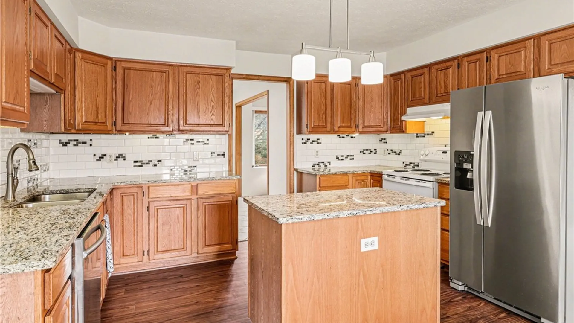 Property at 19 Royal Birkdale Court, Perinton, NY 14526 10